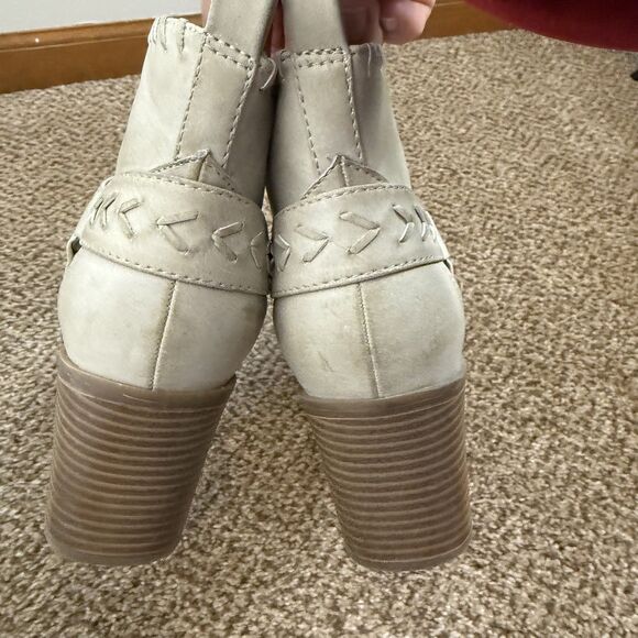Frye and Co. Palma Stone Ankle Western Boots Beige Stone Color Womens 8M - Picture 9 of 11